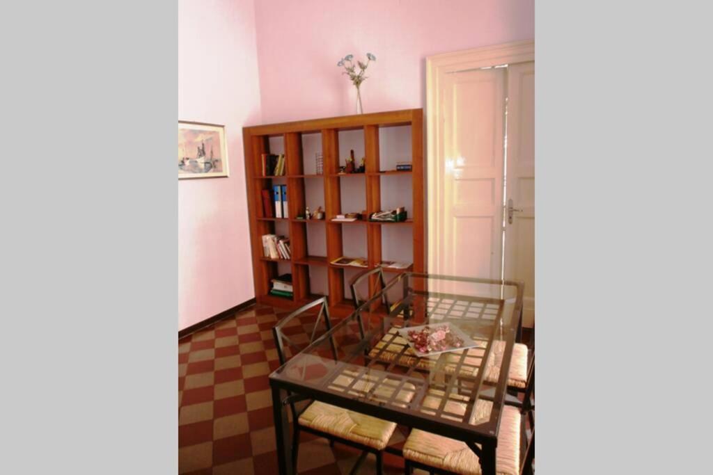 Three Rooms Near Central Station Catania Bagian luar foto