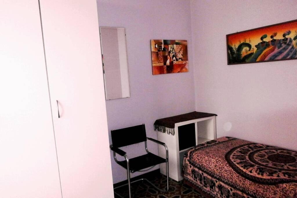 Three Rooms Near Central Station Catania Bagian luar foto